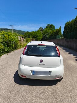 Fiat Punto 1.2 Benzín ,2012, len 129 000km, Rezervované - 4