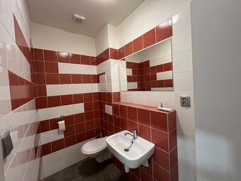 Moderné kancelárske priestory (69 m²) na prenájom – R11 SNV - 4