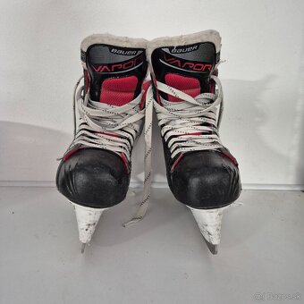 Predám hokejive korčule Bauer Vapor X2.5 - 4