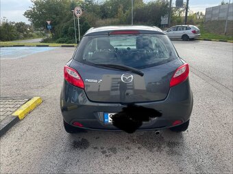 Predám automobil Mazda 2 - 4