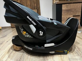 Maxi cosi pebble 360 + základňa - 4