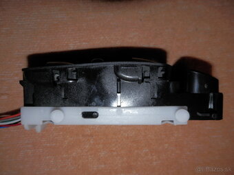 Vypínač sťahovanie okien Mercedes C class - 4