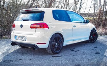 Volkswagen Golf 2.0 TFSI GTI DSG - 4