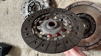 Spojka z zotrvačnikom - 4