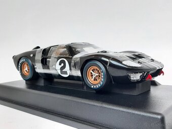 1:18 - Ford GT40 MK II #2 (1966) - Shelby Collectibles -1:18 - 4