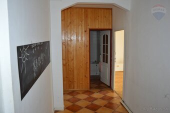 Predaj veľký 2,5 izbový byt Bratislava III - Nové Mesto - 4