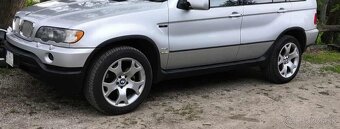 BMW X5 E53 4.4i - 4