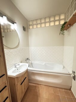 Štýlový 3 izbový VM byt s balkónom - 4