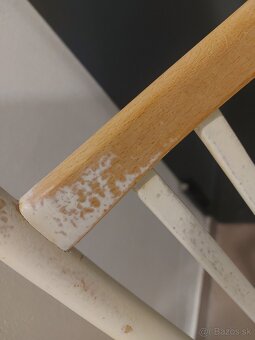 Drevený stôl a 4 stoličky - celý SET - 4