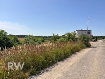 2 pozemky v lokalite Nový Cabaj - rovinaté - 5720 m2 - 4