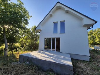 Poschodová novostavba RD na pozemku 468 m², Paňa - 4