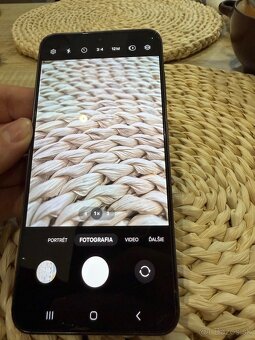 Samsung Galaxy S24 - 4