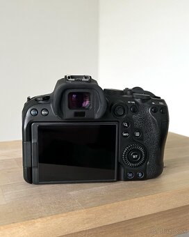 Canon EOS R6 - 4