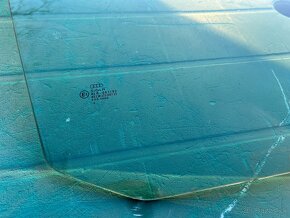 Pravé predné sklo originál Audi A4 B5 - 4