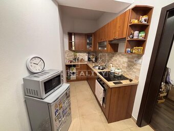 2-IZBOVÝ BYT 53 M2 S TERASOU 15 M2 V CENTRE TRENČÍNA - 4