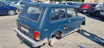 Lacno rozpredám Lada Niva na náhradné diely - 4