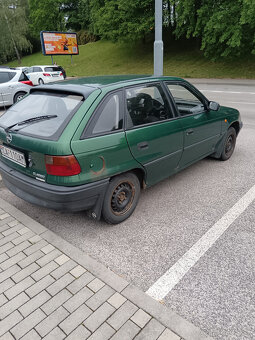 Predám opel astra classic 1.4 GL - 4