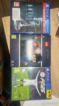 Predám PlayStation 4 Slim 500 GB + 2 ovládače + hry – TOP ST - 4
