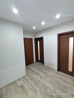 Predám 3 izbový byt 74 m2 , ulica Michalská, obec Hlohovec - 4