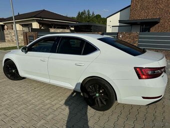 Škoda Superb 2.0TDi 140kw DSG 2017 LED Matrix Keyless - 4