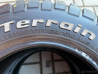 235/70 r16 Bfgoodrich Mud terrain - 4