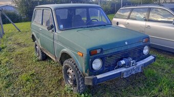 Lada Niva nepojazdná - 4