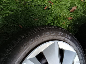 PREDÁM 4X DISKY 5X112 R16 PLUS ZIMNÉ PNEU. 205/55 R16 - 4