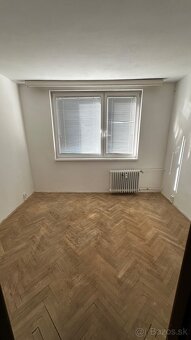 Predám 3 izbový byt v Leviciach s balkónom - 4