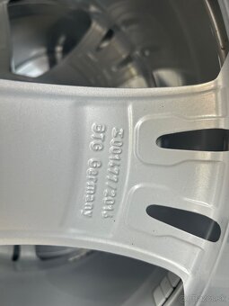 5x112 r21 Audi Q8 - 4