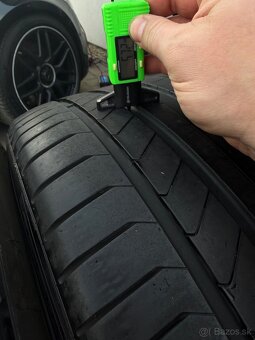 285/35 R20 Pirelli - 4