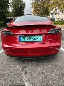 Tesla model 3 performance - 4