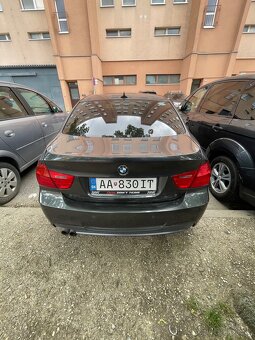 BMW E90 330i - 4