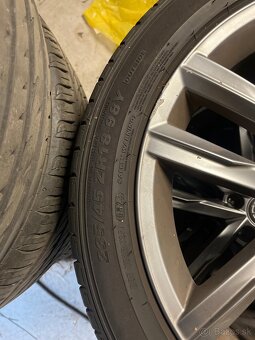 Pneu 235/45R18 - 4