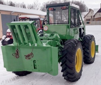 lesní traktor LKT 81T Turbo (lakatoš) vyvážecí dřevo kulatin - 4