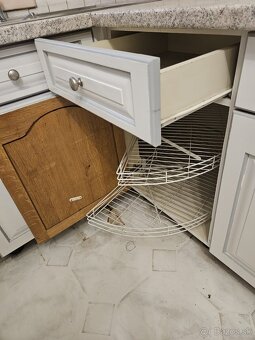 Masívna kuchynská linka z Nemecka so spotrebičmi - 4