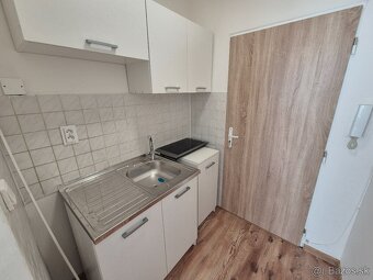 Garzónka, ul. Dunajské nábrežie, Komárno (majiteľ) - 4