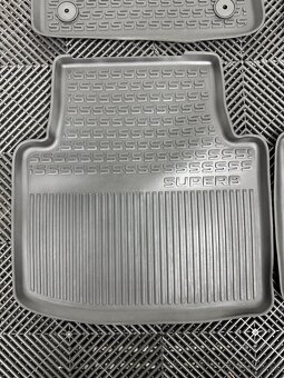 Originálne gumenné rohože Škoda Superb - 4