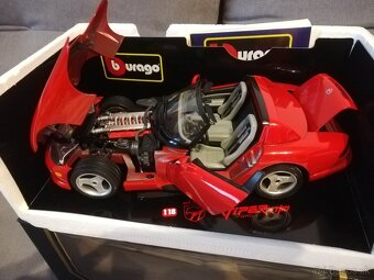 1:18 DODGE Viper RT10 1992 Bburago krabica+katalog - 4