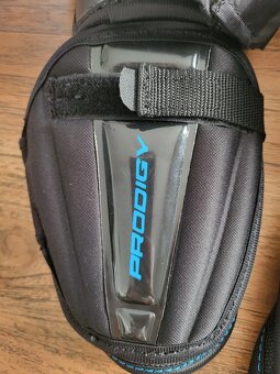 BAUER Prodigy YTH velkosť L_dolné chrániče - 4