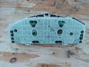 Mazda 323 budiky tachometer - 4