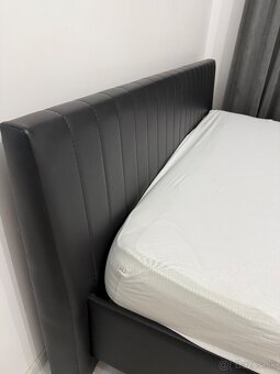 Manželská posteľ - 4