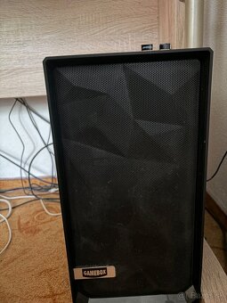 Predám kompletný herný setup – PC + 2 monitory + mikrofón - 4