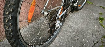 Predám horský bicykel Scott YZ2,kolesá 26" - 4