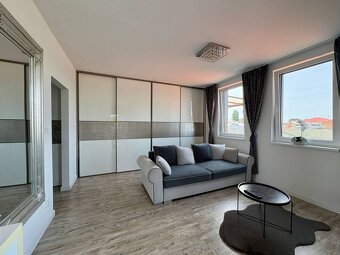 ALL INCLUSIVE l 2 IZBOVÝ BYT NA PREDAJ V CENTRE MESTA - 4