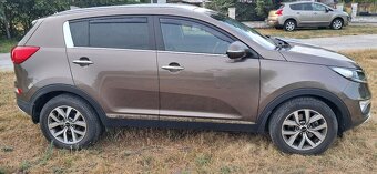 Kia Sportage 1,7 CRDI Platinum SK 64000 km - 4