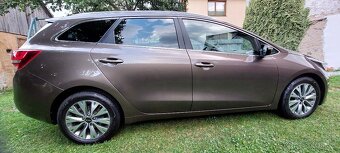 Kia Ceed SW 1.6 CRDi 136k Gold - 4