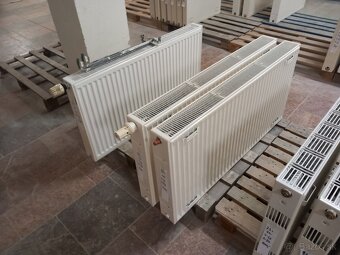 použité plechové radiátory - 4