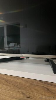 Televízor LG49LH615V + drziak - 4