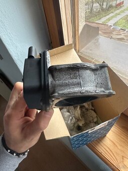 Klapka prívodu vzduchu audi a6 c7 bitdi - 4