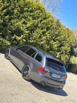 BMW 330d - 4